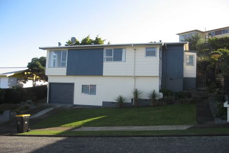 Photo of property in 5 Inlet View, Titahi Bay, Porirua, 5022