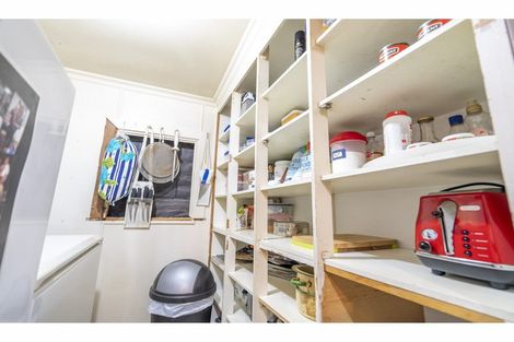 Photo of property in 70 Ferry Road, Edendale, 9825