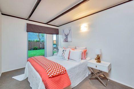 Photo of property in 2/5 Putney Place, Ranui, Auckland, 0612