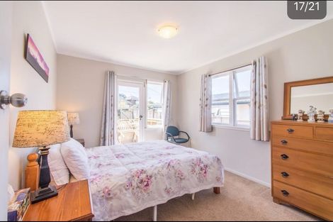 Photo of property in 4 Seaton Road, Murrays Bay, Auckland, 0630