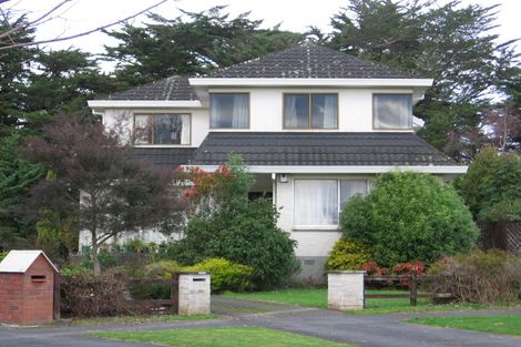 Photo of property in 19 Hind Place, Hokowhitu, Palmerston North, 4410