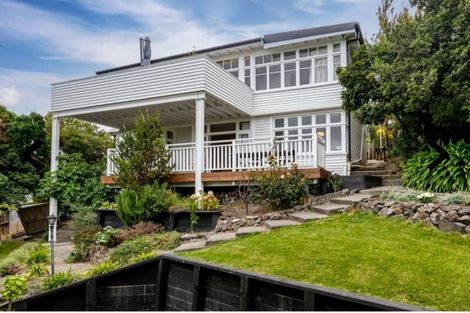 Photo of property in 10 Dyers Pass Road, Cashmere, Christchurch, 8022