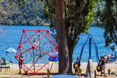 Photo of property in 12 Kahikatea Drive, Kinloch, Taupo, 3377