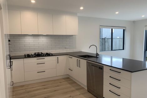 Photo of property in 10 Port Way, Rosehill, Papakura, 2113