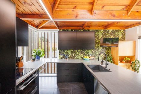 Photo of property in 161 Victoria Avenue, Hokowhitu, Palmerston North, 4410