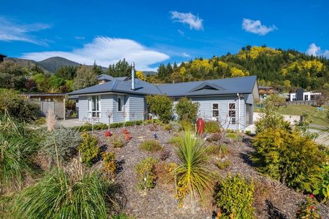 Photo of property in 9 Tui Drive, Picton, 7220