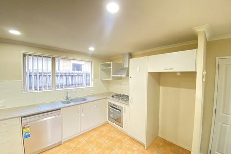 Photo of property in 10 Richard Halse Drive, Manurewa, Auckland, 2105