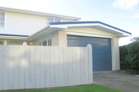 Photo of property in 43 Fyvie Avenue, Tawa, Wellington, 5028