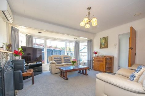 Photo of property in 35 Mountbatten Grove, Clouston Park, Upper Hutt, 5018