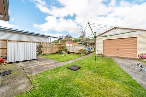 Photo of property in 28 Golf Road, Manor Park, Lower Hutt, 5019