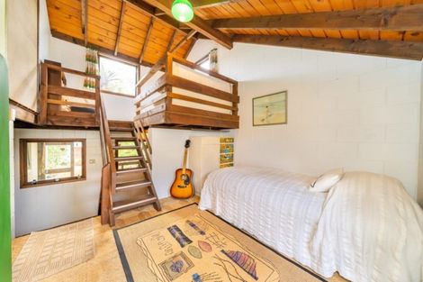 Photo of property in 16 Tapestry Grove, Silverstream, Upper Hutt, 5019