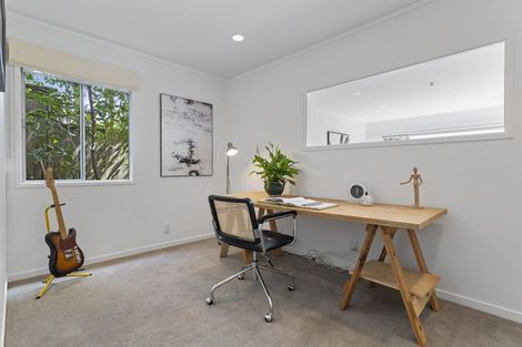 Photo of property in 242 Hurstmere Road, Takapuna, Auckland, 0622