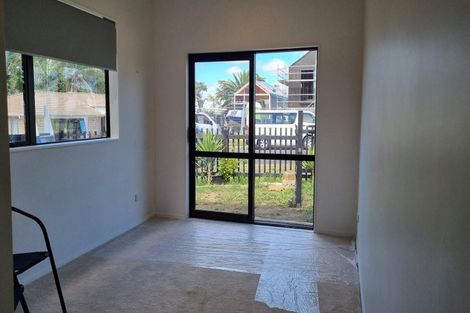 Photo of property in 20b Nicholas Gibbons Drive, Clendon Park, Auckland, 2103