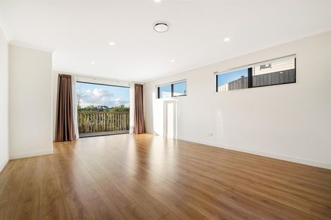 Photo of property in 6 Resolution Drive, Gulf Harbour, Whangaparaoa, 0930
