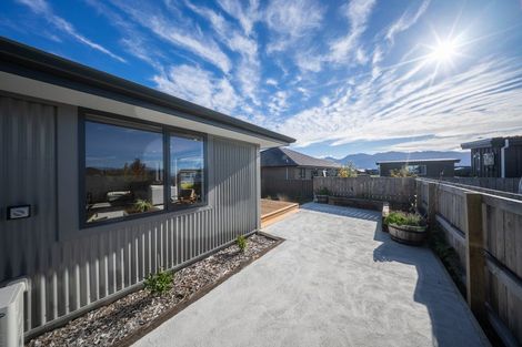 Photo of property in 22 Marakura Drive, Te Anau, 9600