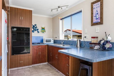 Photo of property in 7 Guildford Street, Levin, 5510