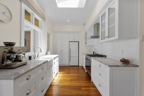 Photo of property in 10 Argyle Avenue, Takaro, Palmerston North, 4410