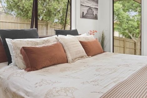 Photo of property in 28 Hawaiian Parade, Arkles Bay, Whangaparaoa, 0932