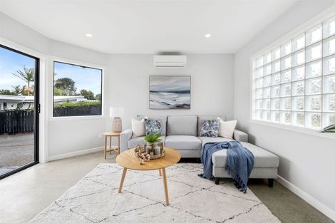 Photo of property in 1/130 Edmonton Road, Te Atatu South, Auckland, 0610