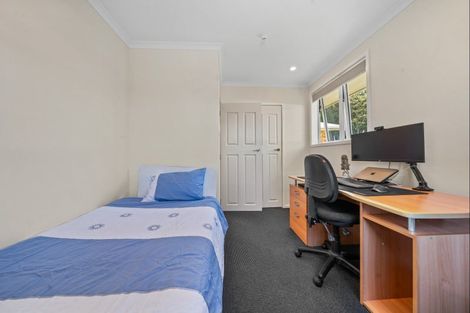 Photo of property in 9 Oawai Place, Marfell, New Plymouth, 4310