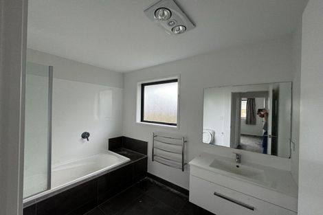 Photo of property in 16 Wakelin Road, Mangere East, Auckland, 2024