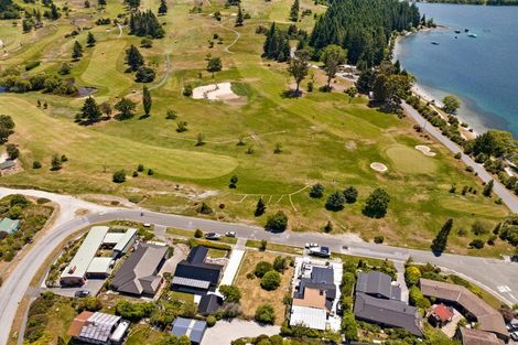 Photo of property in 8 Grove Lane, Kelvin Heights, Queenstown, 9300