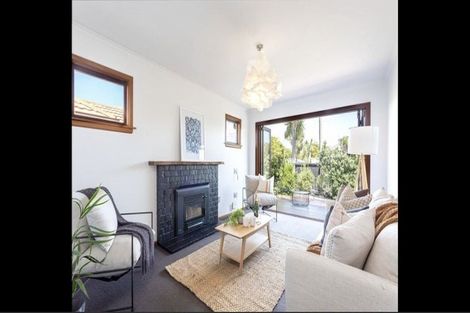 Photo of property in 11 Estuary Road, New Brighton, Christchurch, 8061