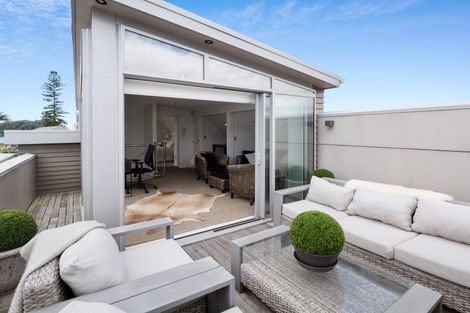 Photo of property in 2/23 Rita Street, Mount Maunganui, 3116