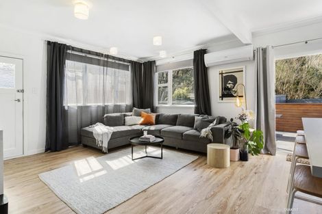 Photo of property in 86 Happy Valley Road, Owhiro Bay, Wellington, 6023