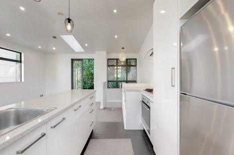 Photo of property in 15 San Sebastian Road, Kelburn, Wellington, 6012