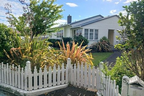 Photo of property in 5 Mansford Place, West End, Palmerston North, 4412