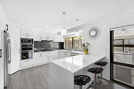 Photo of property in 43 Ohiwa Road, Papakura, 2582