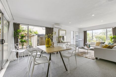 Photo of property in 2/14 Celina Place, Browns Bay, Auckland, 0630