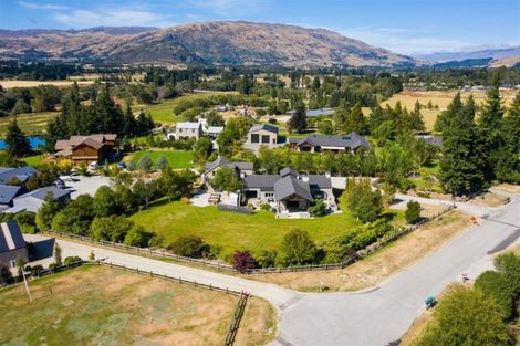 Photo of property in 18 Clan Mac Road, Albert Town, Wanaka, 9382