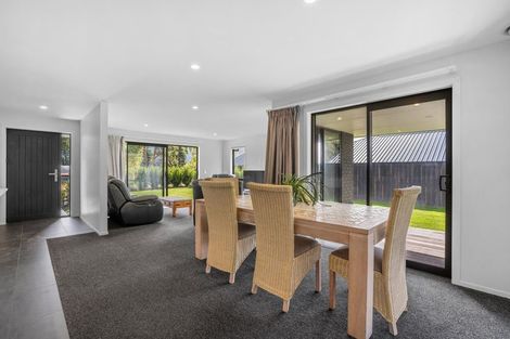 Photo of property in 11 Walter Place, Glenorchy, 9372