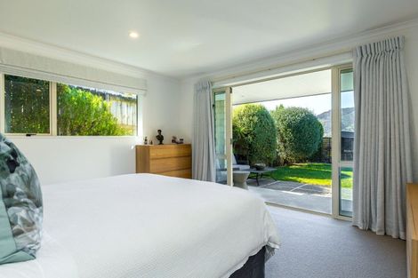 Photo of property in 8 Whitby Close, Waikawa, Picton, 7220