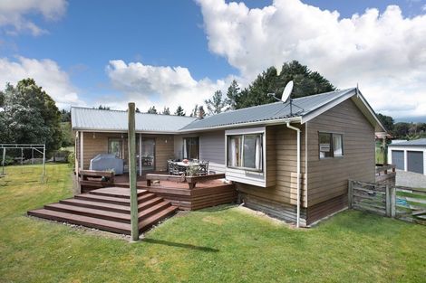 Photo of property in 117 Raumai Road, Bulls, 4894