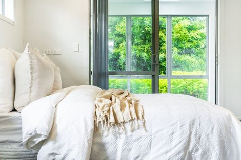 Photo of property in 21 Eric Farley Drive, Kumeu, 0810