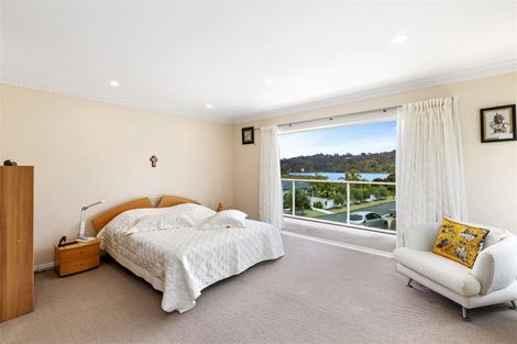 Photo of property in 20 Schopolo Place, Schnapper Rock, Auckland, 0632