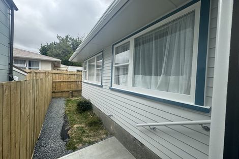 Photo of property in 46 Catherine Crescent, Paparangi, Wellington, 6037