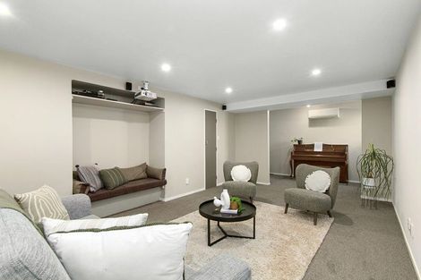 Photo of property in 64 Oriel Avenue, Tawa, Wellington, 5028