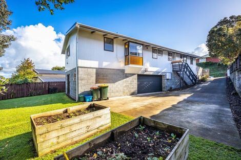Photo of property in 21 Cumberland Street, Merrilands, New Plymouth, 4312