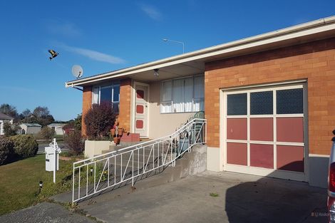 Photo of property in 1 Oxford Street, Waimate, 7924