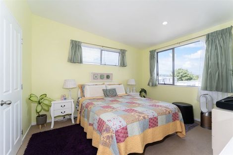Photo of property in 11/3 Hulme Place, Henderson, Auckland, 0612