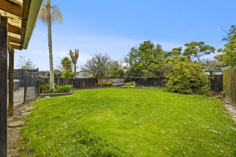 Photo of property in 34 Beechdale Crescent, Pakuranga Heights, Auckland, 2010
