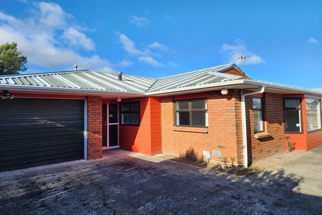 Photo of property in 2/76 Cambridge Terrace, Waterloo, Lower Hutt, 5011