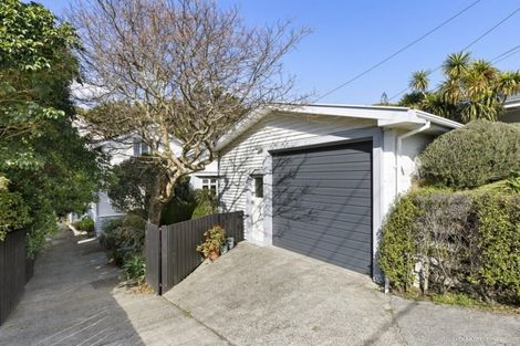 Photo of property in 181 Melbourne Road, Island Bay, Wellington, 6023