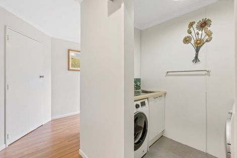 Photo of property in 32 Roto Street, Hurdon, New Plymouth, 4310