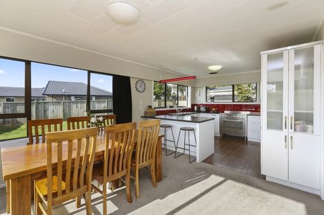 Photo of property in 323 Mangorei Road, Merrilands, New Plymouth, 4312