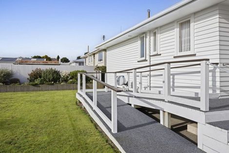Photo of property in 42 Reid Avenue, Hawera, 4610